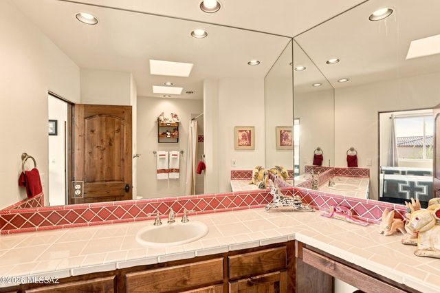 14460 N Sun Spring Drive, Oro Valley, AZ 85755