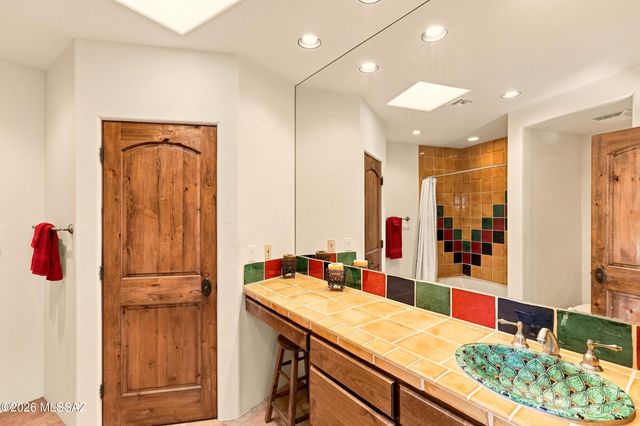 14460 N Sun Spring Drive, Oro Valley, AZ 85755