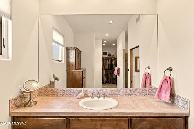 14460 N Sun Spring Drive, Oro Valley, AZ 85755