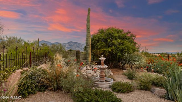 14460 N Sun Spring Drive, Oro Valley, AZ 85755
