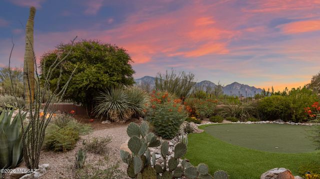 14460 N Sun Spring Drive, Oro Valley, AZ 85755