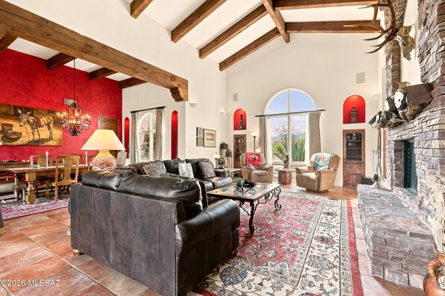 14460 N Sun Spring Drive, Oro Valley, AZ 85755