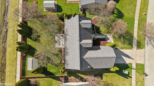 45880 Brookside North Drive, Macomb Twp, MI 48044