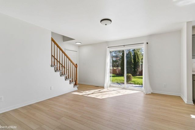 45880 Brookside North Drive, Macomb Twp, MI 48044