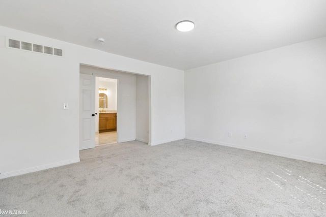 45880 Brookside North Drive, Macomb Twp, MI 48044