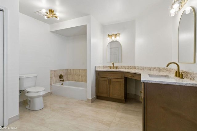 45880 Brookside North Drive, Macomb Twp, MI 48044