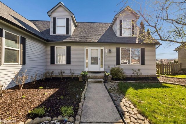 45880 Brookside North Drive, Macomb Twp, MI 48044