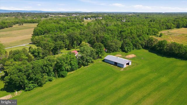 8805 REICHARD RD, Fairplay, MD 21733