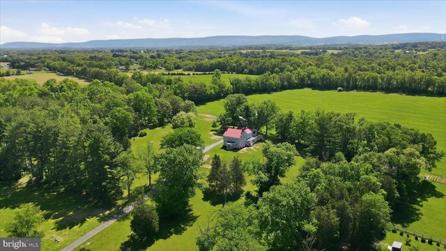 8805 REICHARD RD, Fairplay, MD 21733
