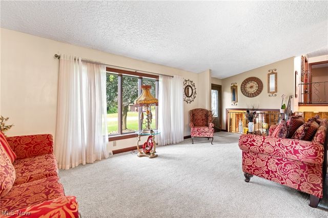 960 Karla Drive, Green, OH 44216