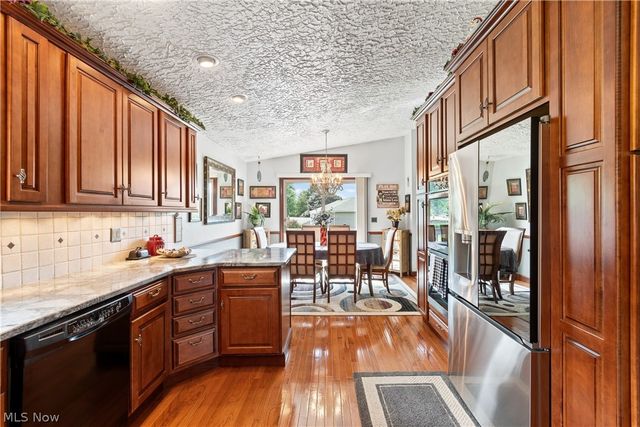 960 Karla Drive, Green, OH 44216