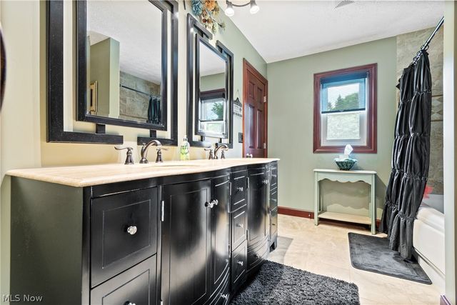 960 Karla Drive, Green, OH 44216