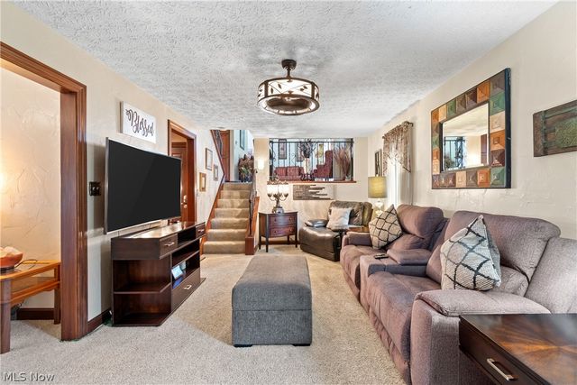 960 Karla Drive, Green, OH 44216