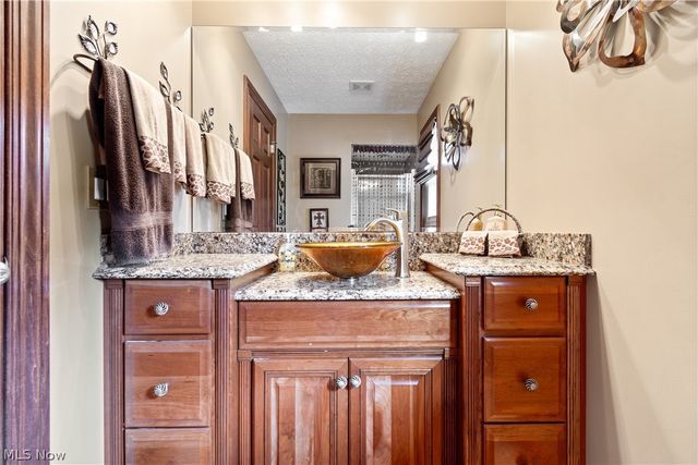960 Karla Drive, Green, OH 44216