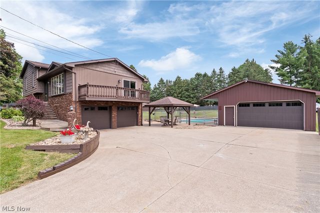 960 Karla Drive, Green, OH 44216