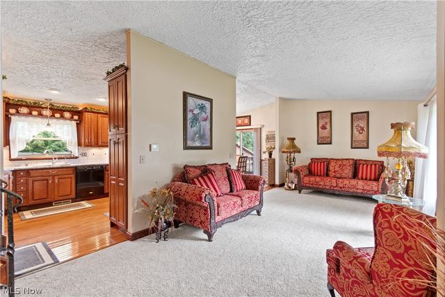 960 Karla Drive, Green, OH 44216