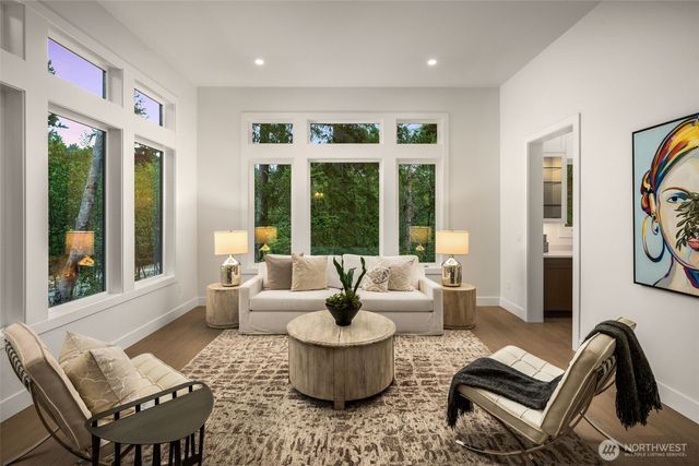 510 Nile Ave NE, Renton, WA 98059