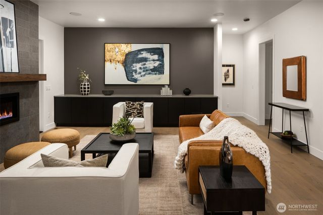 510 Nile Ave NE, Renton, WA 98059