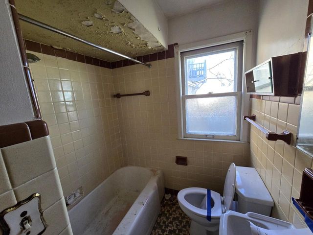 6128 N 38th STREET, Milwaukee, WI 53209