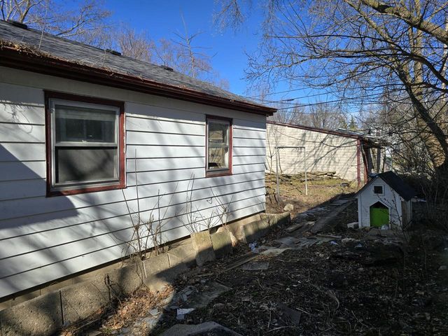 6128 N 38th STREET, Milwaukee, WI 53209