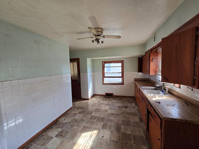 6128 N 38th STREET, Milwaukee, WI 53209