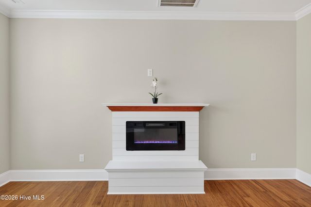 404 S Bodenheimer Street, Saint Helena, NC 28425