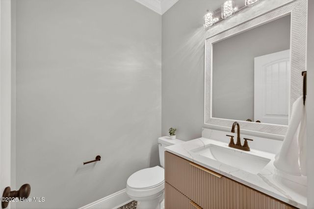 404 S Bodenheimer Street, Saint Helena, NC 28425