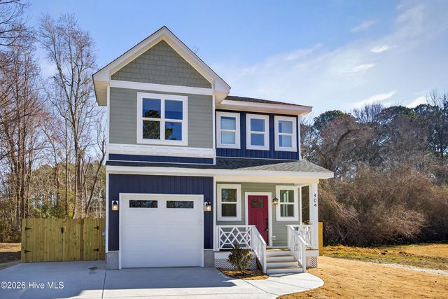 404 S Bodenheimer Street, Saint Helena, NC 28425