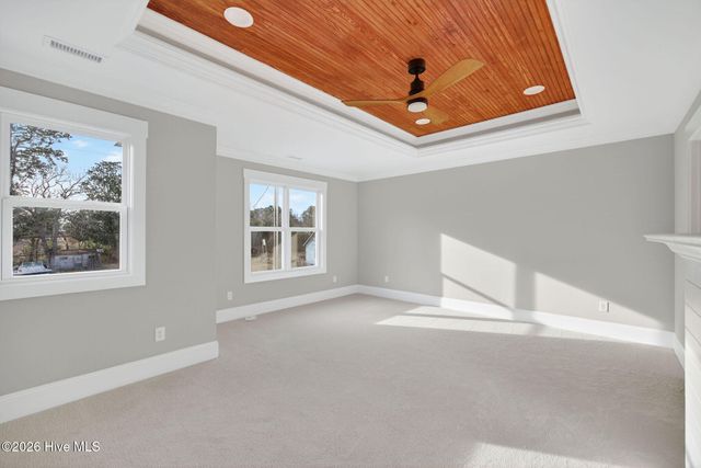 404 S Bodenheimer Street, Saint Helena, NC 28425