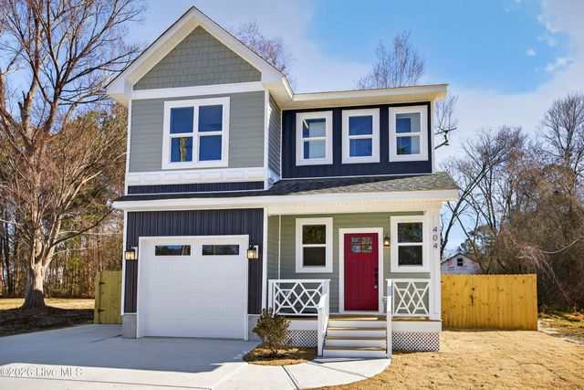 404 S Bodenheimer Street, Saint Helena, NC 28425