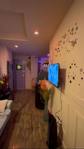 4032 149th Place 2FL, Flushing, NY 11354