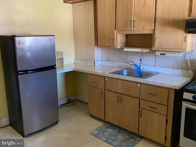 3902 WOODRIDGE RD, Baltimore, MD 21229