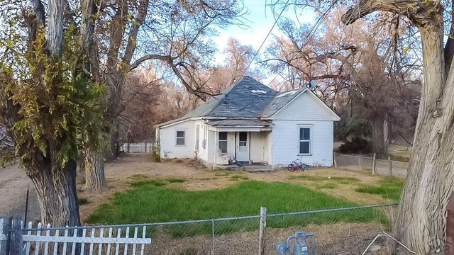 11 Seeley, La Junta, CO 81050