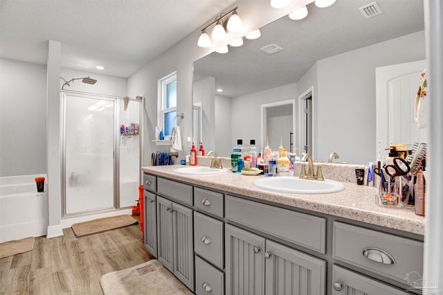 3236 Margaret Olivia Dr, Cantonment, FL 32533