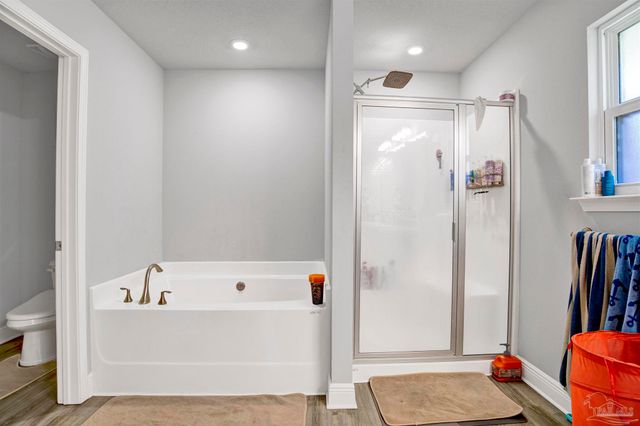 3236 Margaret Olivia Dr, Cantonment, FL 32533