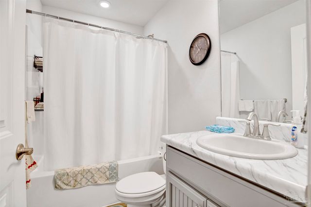 3236 Margaret Olivia Dr, Cantonment, FL 32533