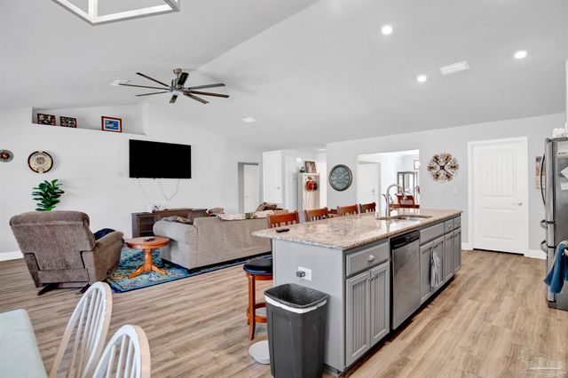 3236 Margaret Olivia Dr, Cantonment, FL 32533