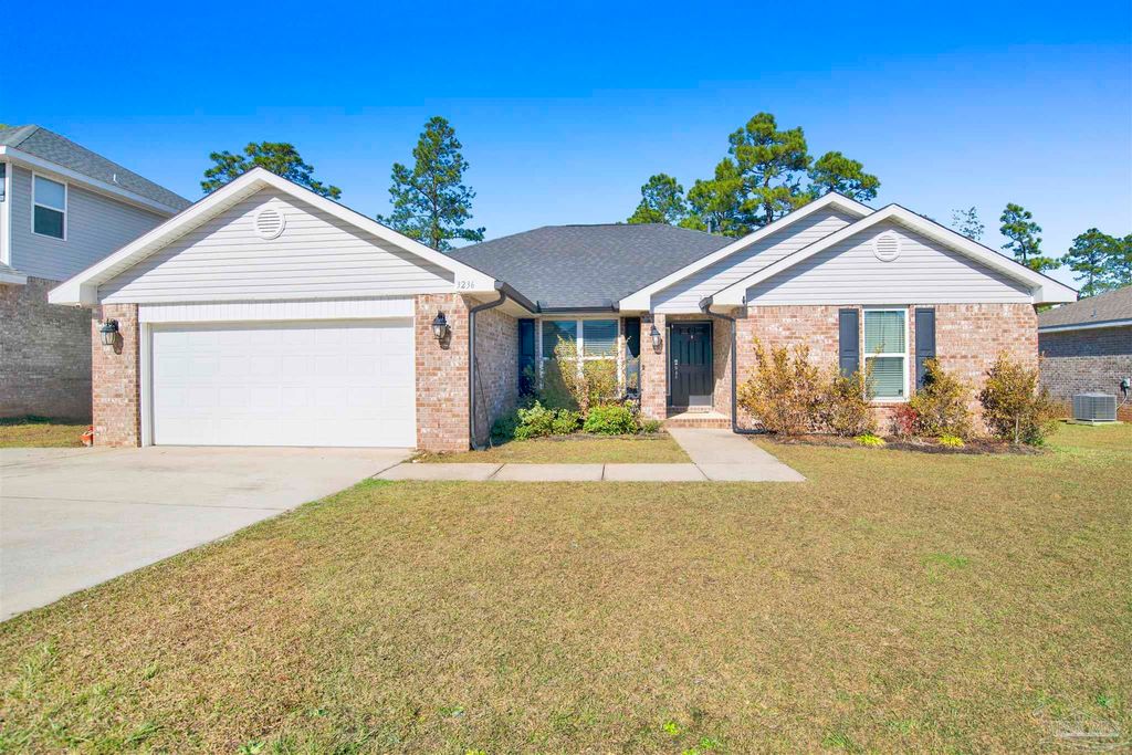 3236 Margaret Olivia Dr, Cantonment, FL 32533
