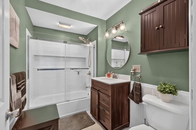 14 WEST 52ND ST, Bayonne, NJ 07002