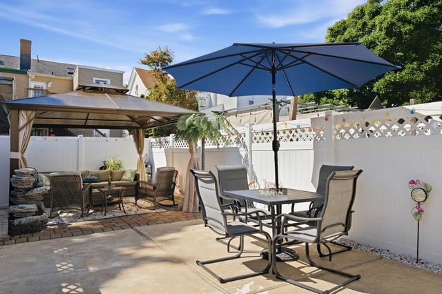 14 WEST 52ND ST, Bayonne, NJ 07002