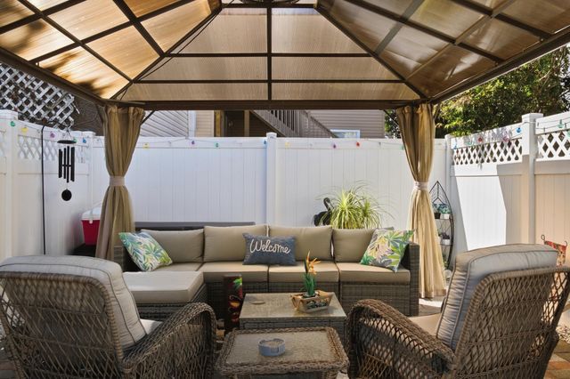 14 WEST 52ND ST, Bayonne, NJ 07002