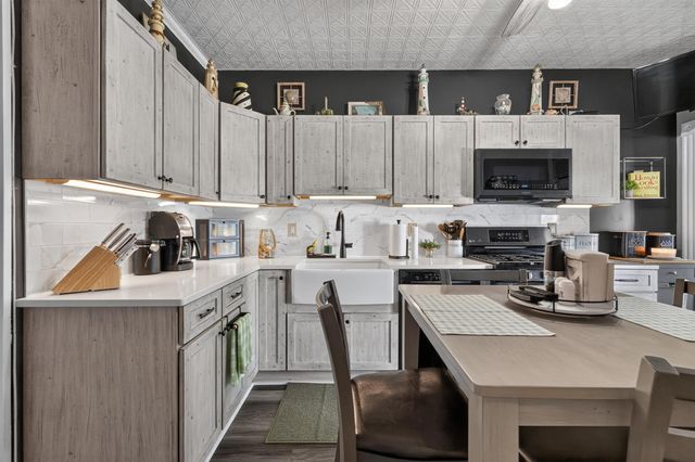 14 WEST 52ND ST, Bayonne, NJ 07002