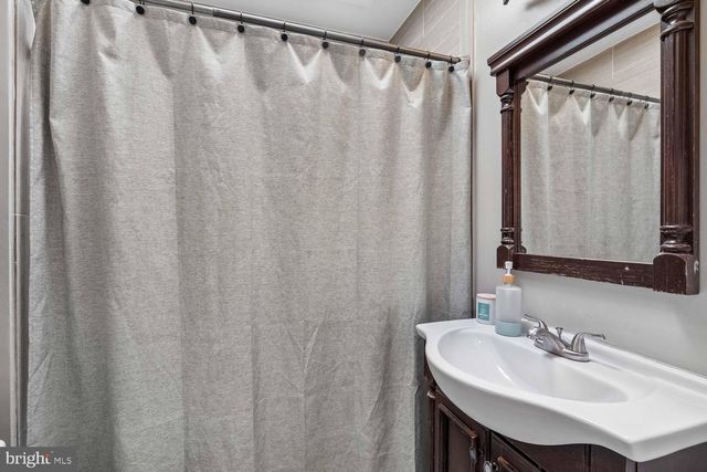 3922 Q ST SE, Washington, DC 20020