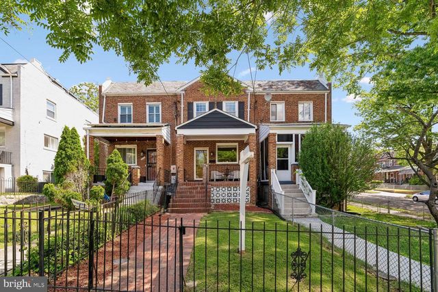 3922 Q ST SE, Washington, DC 20020