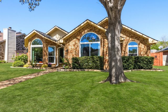 1315 Blue Jay Drive, Lewisville, TX 75077