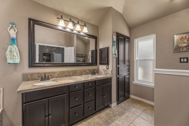 1315 Blue Jay Drive, Lewisville, TX 75077