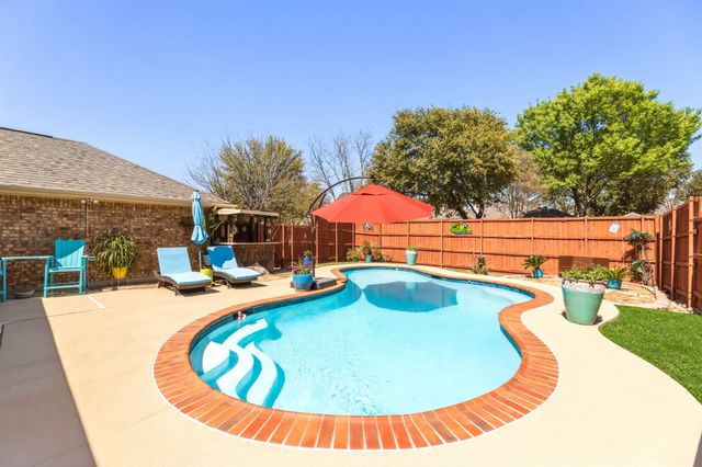 1315 Blue Jay Drive, Lewisville, TX 75077