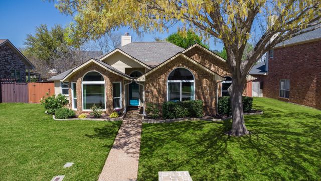 1315 Blue Jay Drive, Lewisville, TX 75077