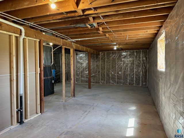 1513 S Splitrock Blvd Boulevard, Brandon, SD 57005