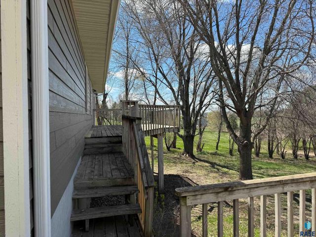 1513 S Splitrock Blvd Boulevard, Brandon, SD 57005